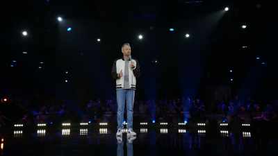 [laughter] - Nate Bargatze: Hello World