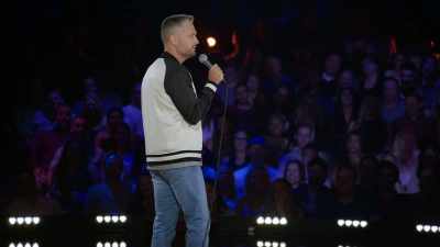 [laughter] - Nate Bargatze: Hello World