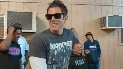 [laughter] - Jackass Forever