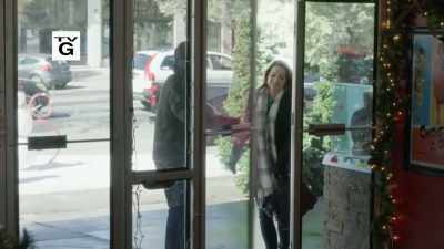 - [laughter] - Sister Swap: A Hometown Holiday