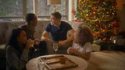 [laughter] - A Jenkins Family Christmas