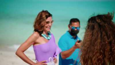 [laughter] - The Real Housewives Ultimate Girls Trip