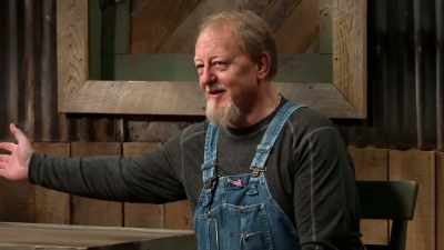 [laughter] - Moonshiners: Master Distiller