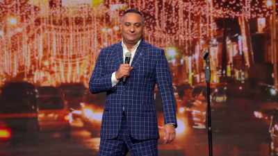 [LAUGHTER] - Russell Peters: Deported