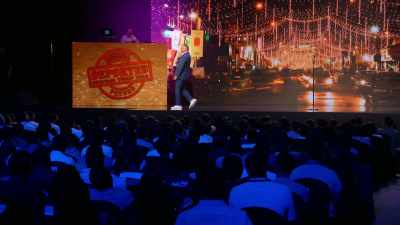 [LAUGHTER] - Russell Peters: Deported