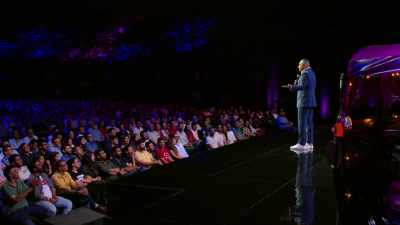 [LAUGHTER] - Russell Peters: Deported