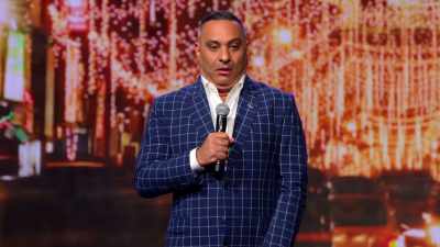 [LAUGHTER] - Russell Peters: Deported