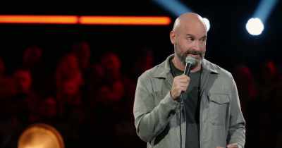 [laughter] - Tom Segura: Sledgehammer