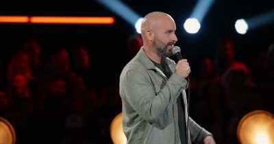 [laughter] - Tom Segura: Sledgehammer