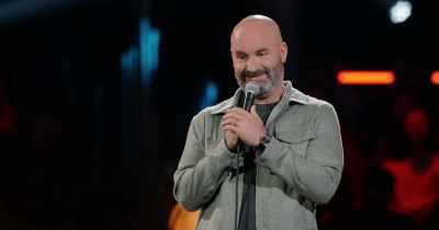 [laughter] - Tom Segura: Sledgehammer