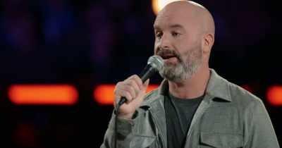 [laughter] - Tom Segura: Sledgehammer