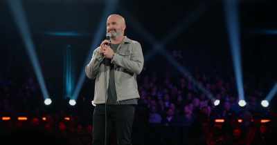 [laughter] - Tom Segura: Sledgehammer