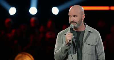 [laughter] - Tom Segura: Sledgehammer