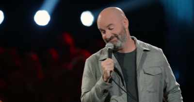 [laughter] - Tom Segura: Sledgehammer