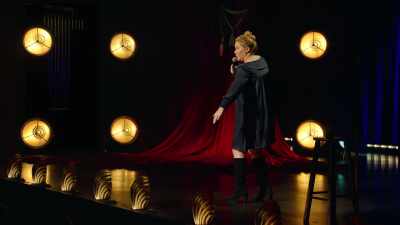 [laughter] - Amy Schumer: Growing