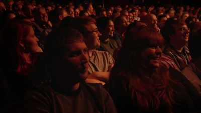 [laughter] - Derren Brown: Miracle