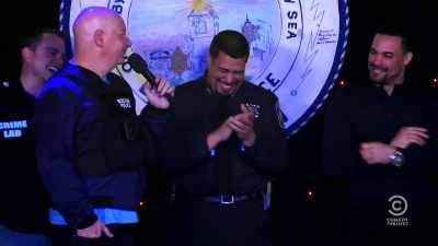 [laughter] - Jeff Ross Roasts Cops