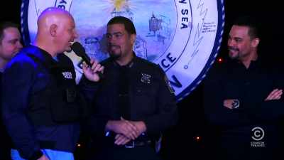 [laughter] - Jeff Ross Roasts Cops