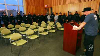 [laughter] - Jeff Ross Roasts Cops
