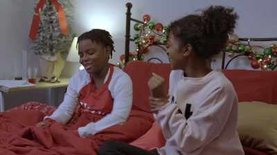 [laughter] - A Family Matters Christmas