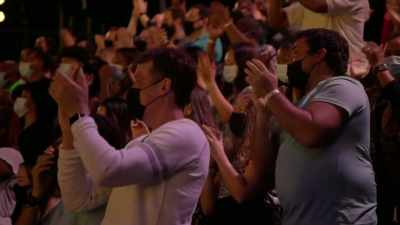 [laughter] - America's Got Talent: Extreme