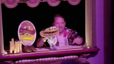 [laughter] - ¡Casa Bonita Mi Amor!