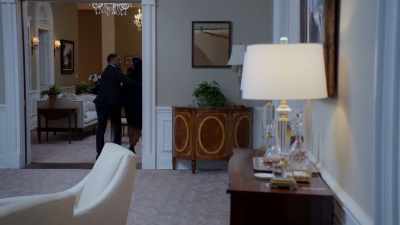 Laura: Girl didn't even
clean this room. - Tyler Perry's The Oval