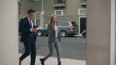 Laura, you're on
speaker with Simone, - The Rookie: Feds