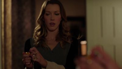 Laurel,
Sara's here. - Arrow