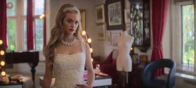 Lauren, I, uh, I know
this is our wedding day, - The Royal Treatment