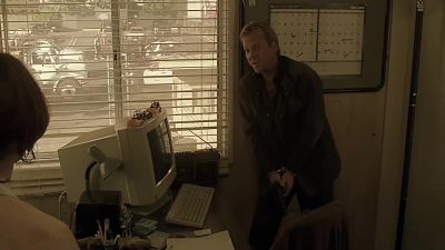 Lauren, I'm in big trouble.
I need your help, please. - 24