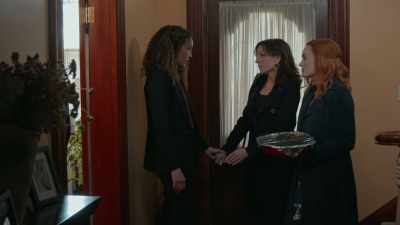 Lauren is
"the grieving widow." - Aurora Teagarden Mysteries: Death at the Diner