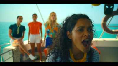 Lauren! Lauren, over here! - Dive Club