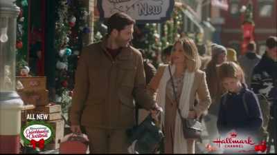 [Lauren] We should meet tomorrow
and talk about it. - Christmas Town