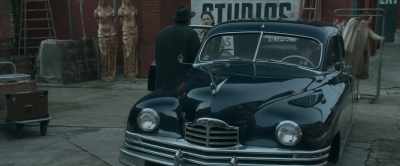 Laurent's car, my fiancé.
Thanks to him, I work here. - Maigret