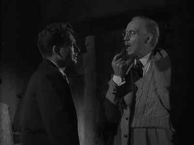 [Lawrence]
It's tripled in size. - The Man from Planet X