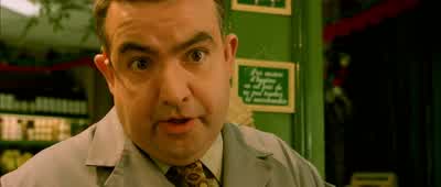- Le crétin, c'est Lucien. - Amélie