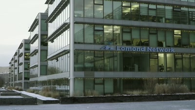 "(Le Monde Network)" - A New Diva's Christmas Carol