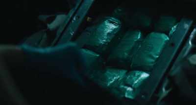 - [Lea] Their mule lost the cargo - Naked Singularity