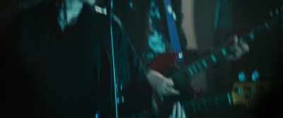 [lead singer] ♪ Summer rain
As I work these days ♪ - Severance