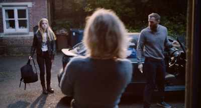 -Leah, no, I --
-Oh, come on. - Martyrs Lane