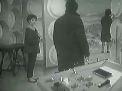 -Lean on me.
-No, thank you. - Doctor Who