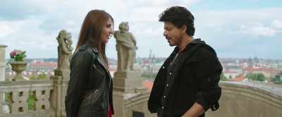 Leaping from terrace to
terrace at midnight. - Jab Harry Met Sejal