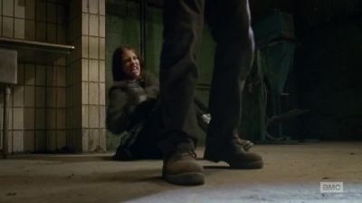 Leave her alone! - The Walking Dead