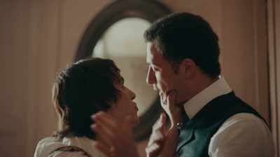 - Leave me alone.
- Yeah. [grunts] - The Essex Serpent