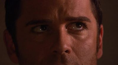 Leave him to me, boys. - Murdoch Mysteries