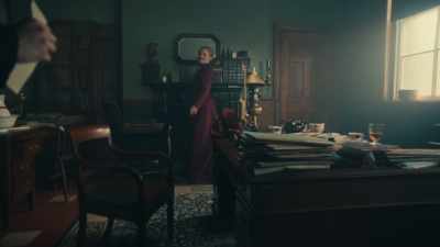 LEAVE IT ON HIS DESK.
I'LL SEE THAT HE READS IT
WHEN HE RETURNS. - Miss Scarlet and the Duke