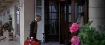 -Leave off, I'm all clean.
- I know. - Up the Junction