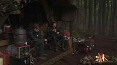 (LEAVES RUSTLING) - Bates Motel