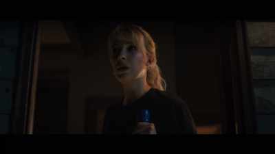 [leaves rustling] - The Electric State